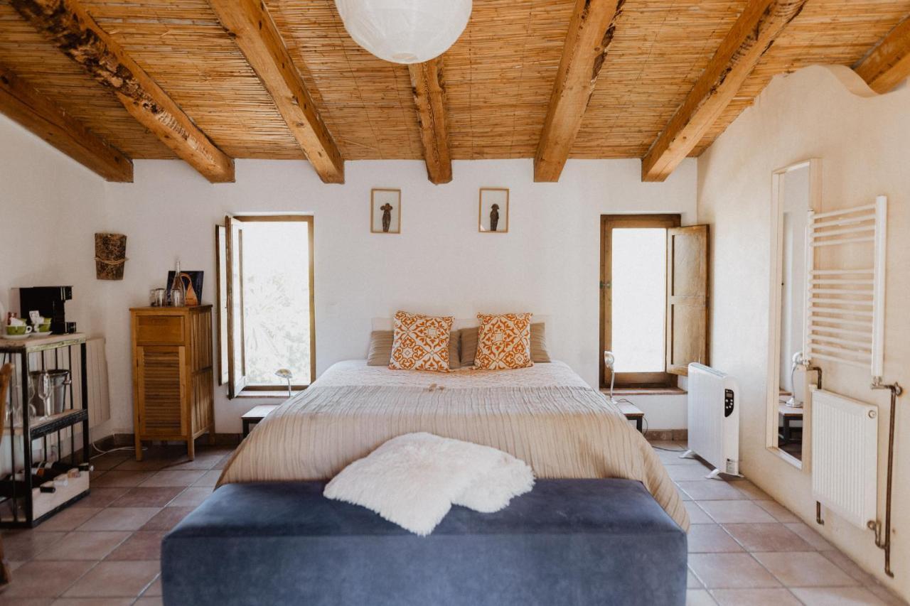 Cal Pau Cruset Guest House Torrellas de Foix Exterior photo