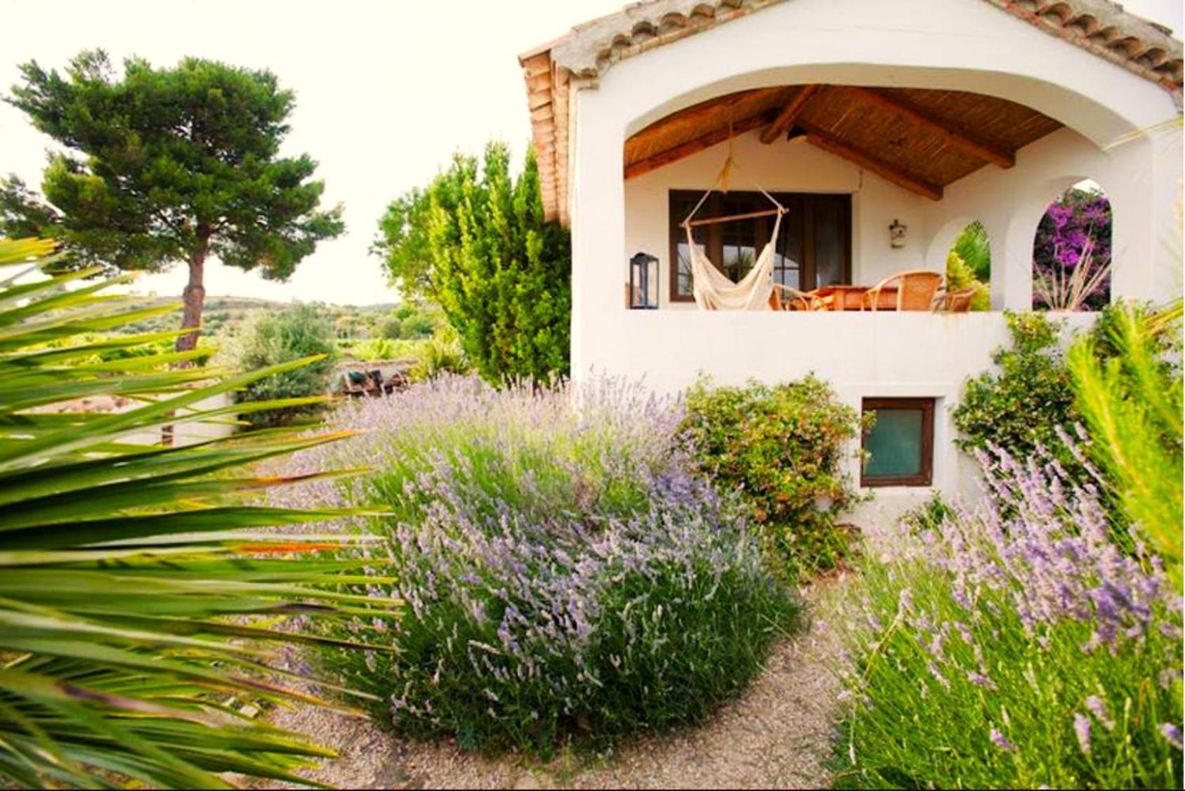 Cal Pau Cruset Guest House Torrellas de Foix Exterior photo